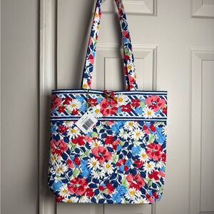 NWT Vera Bradley Summer Cottage Tote Bag RETIRED pattern LAST ONE!
